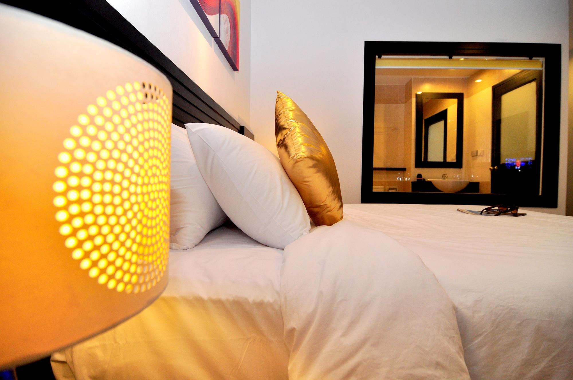 Platinum Hotel And Apartments Patong Екстериор снимка