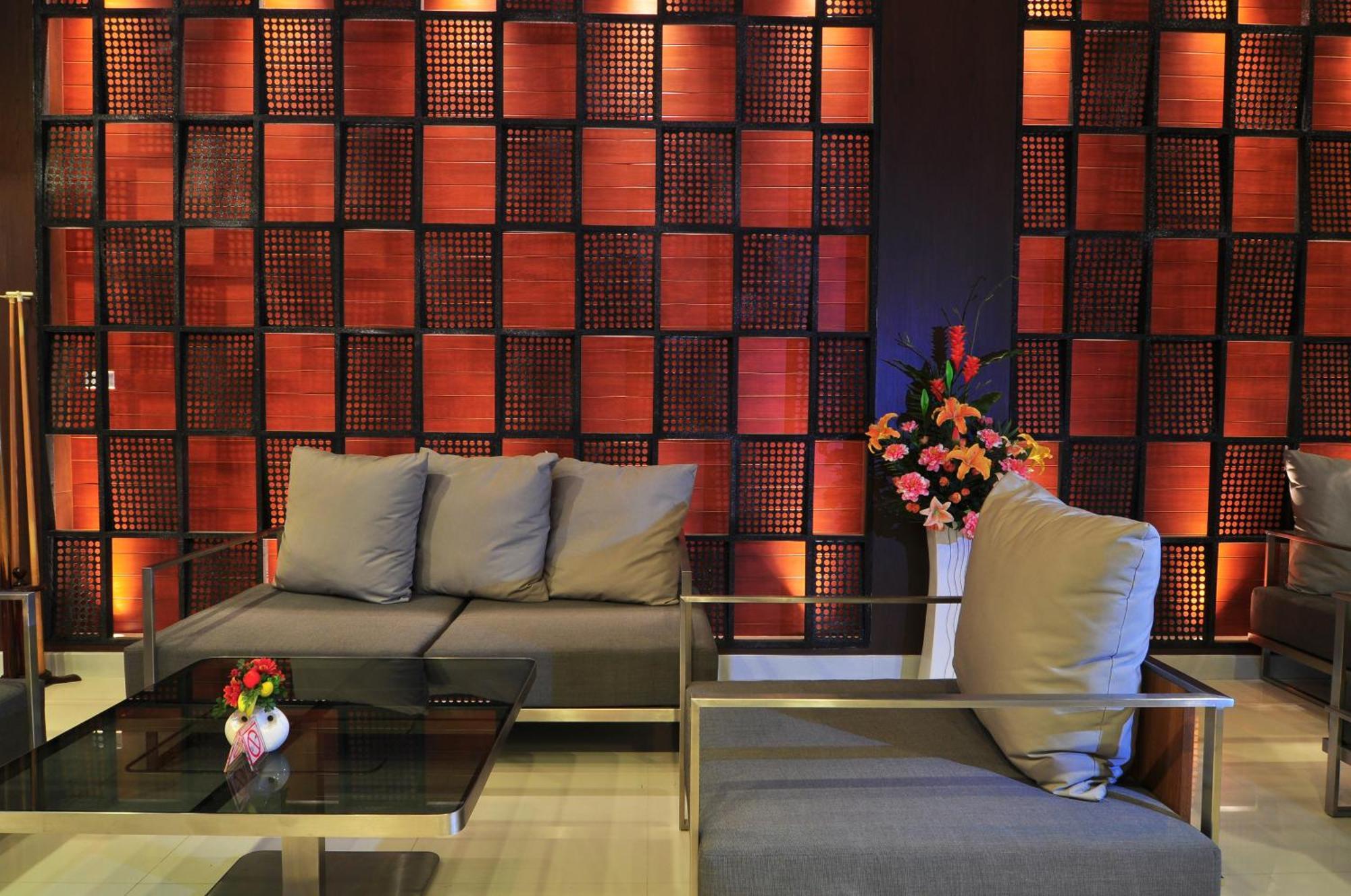 Platinum Hotel And Apartments Patong Екстериор снимка